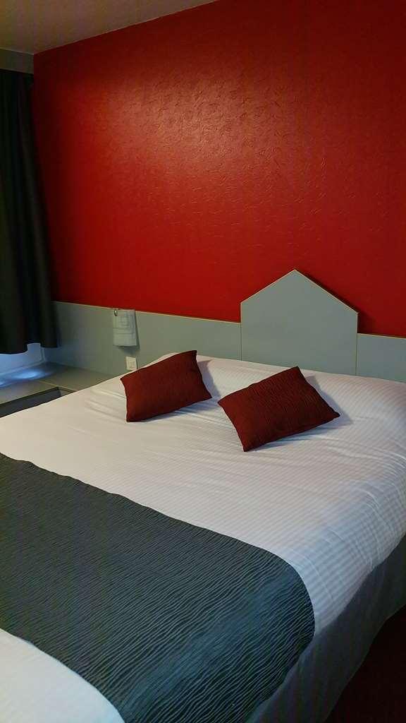 Brit Hotel Sarreguemines Pokoj fotografie